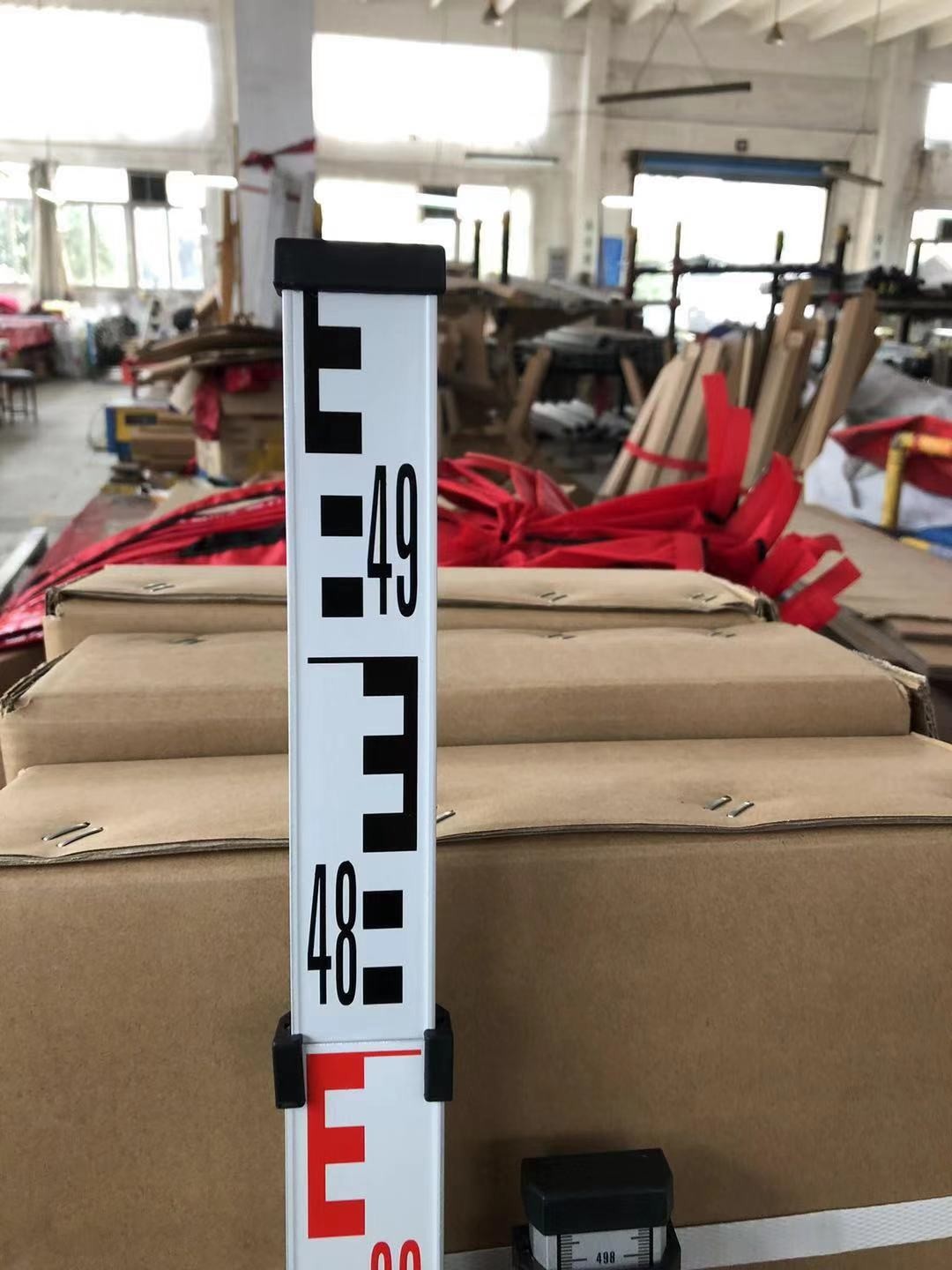 5m Telescopic Aluminium Surveying Leveling Staff With Bubble - Image 4