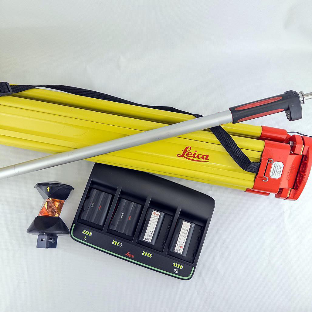 Leica TS16 5" R500 & CS20 Controller - 2022 Robotic System - Used - Image 2